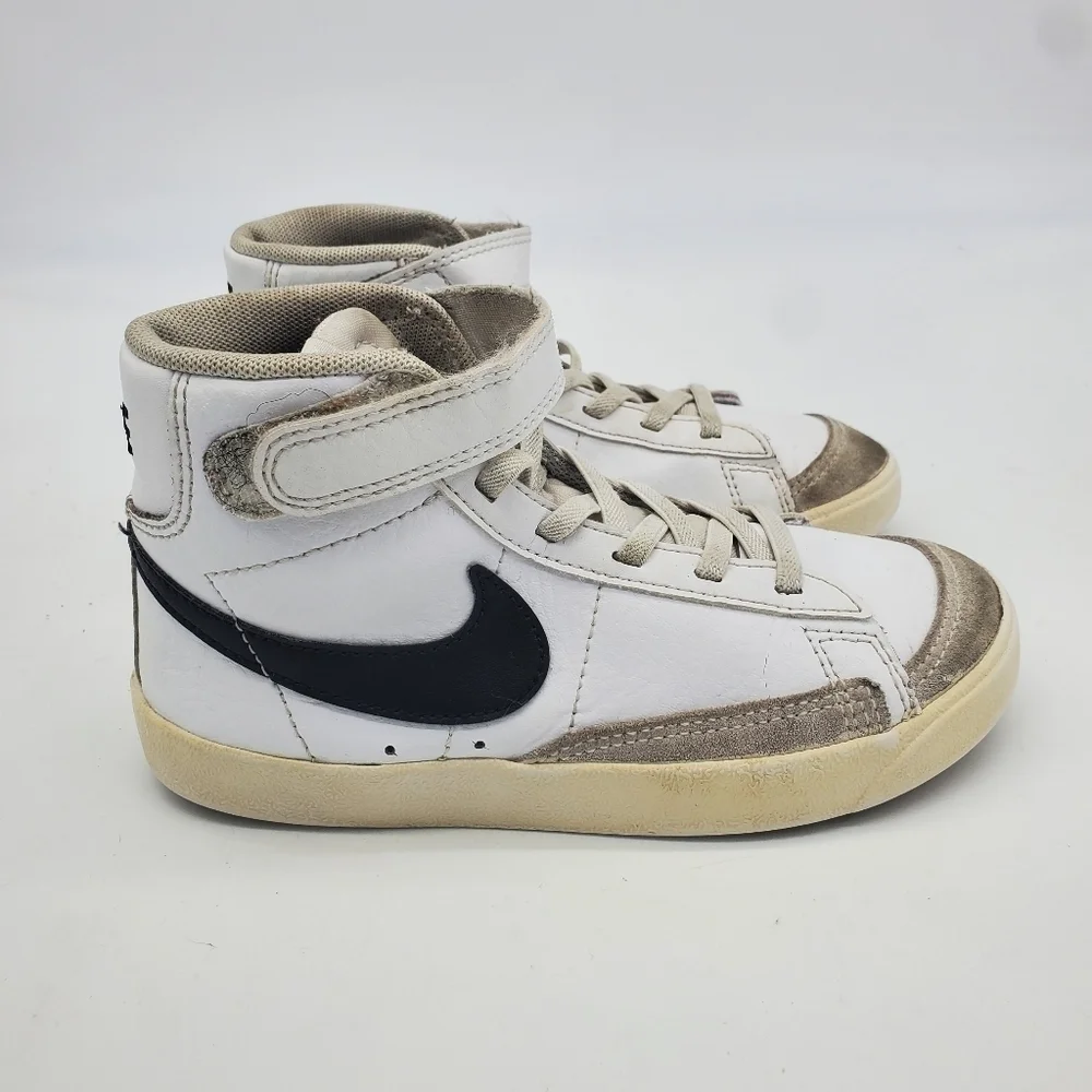 Nike BLAZER MID' 77 Sneakers Youth Kid's Sz 13.5C White Black Shoes DA4086-102